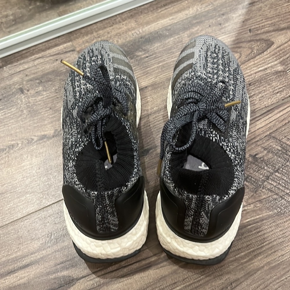 Adidas - Picture 3 of 8